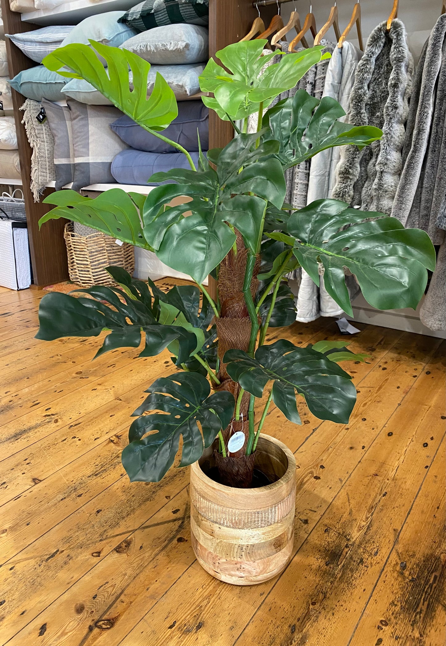 Nala Wooden Planter