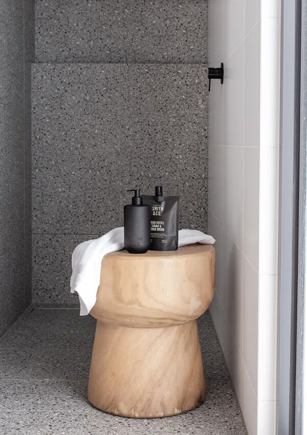 Smith & Co. - Hand & Body Wash - Tabac & Cedarwood Refill