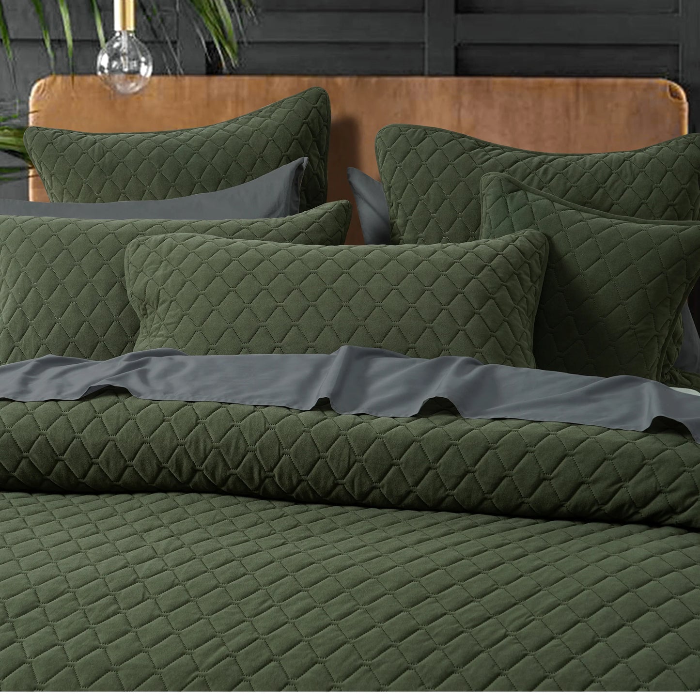 Lester Coverlet Single/Double