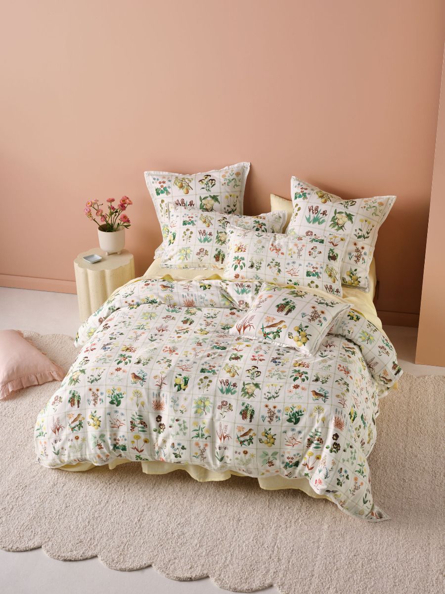 Garden Bed Quilt Cover Set Vanilla Double