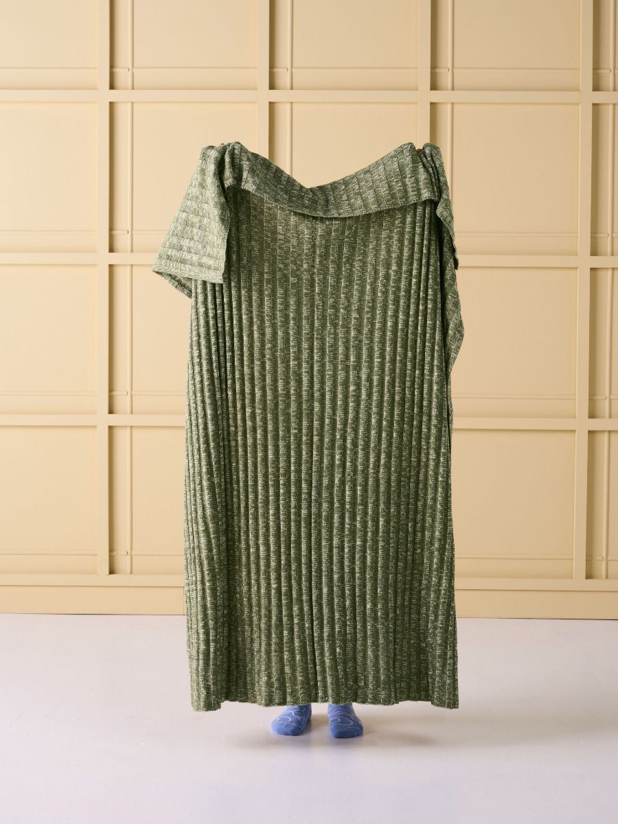 Giverny Throw Moss