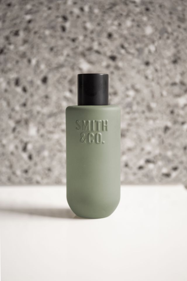 Smith & Co. Room Spray 100ml - Amber & Freesia