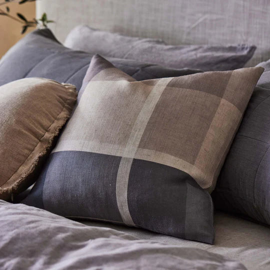 Garner Check Cush Charcoal