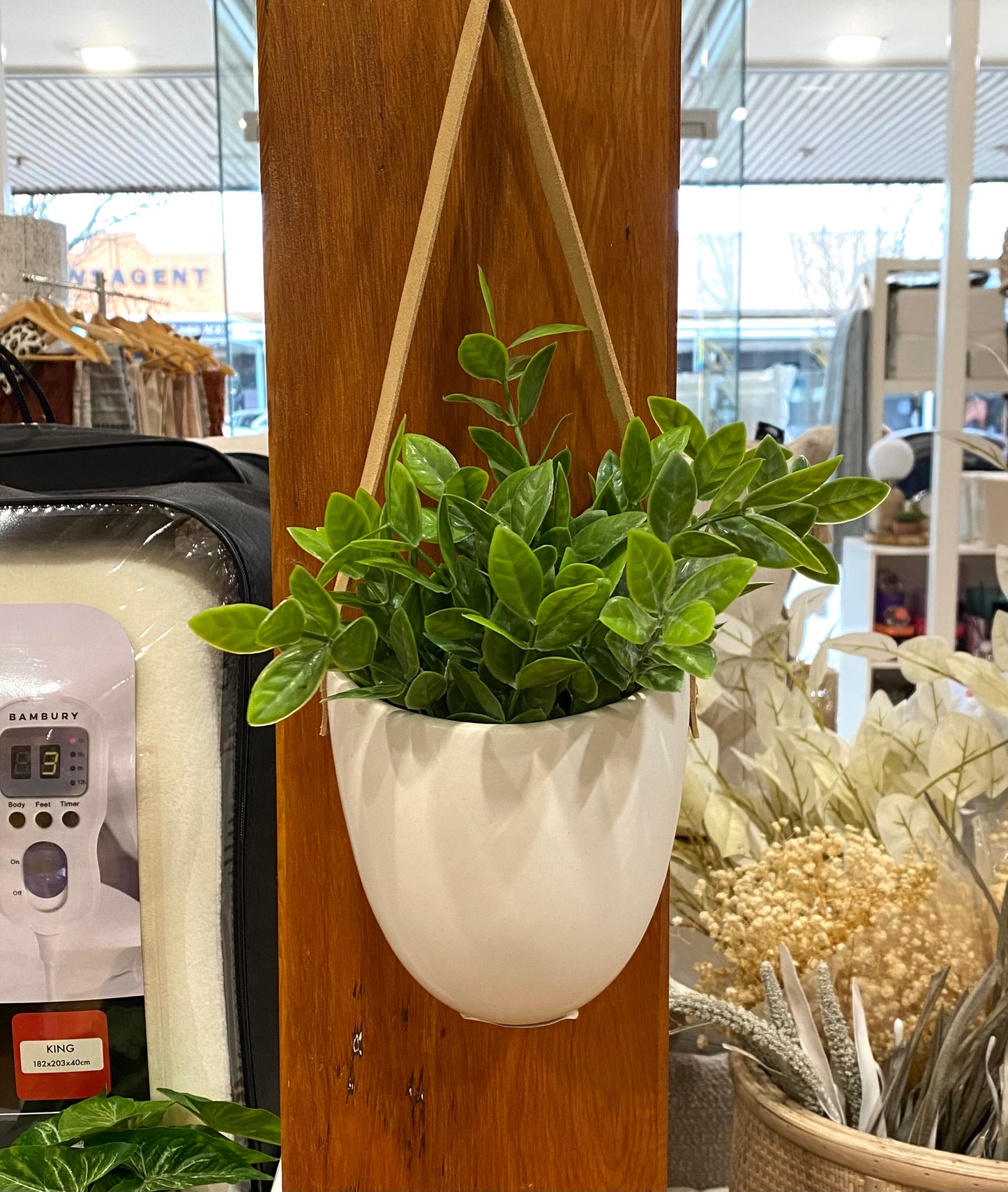 Friday Hanging Planter small