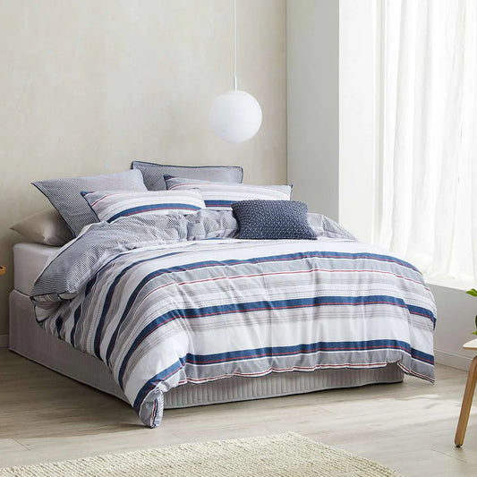 Boss Red SUPER KING Quilt Cover Set