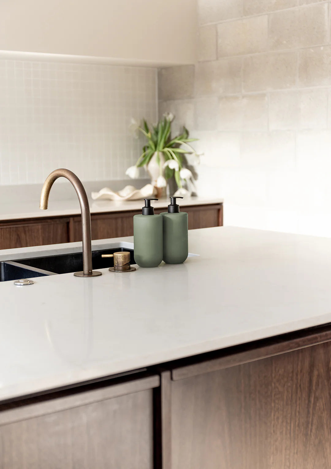 Smith & Co. Body Lotion - Amber & Freesia