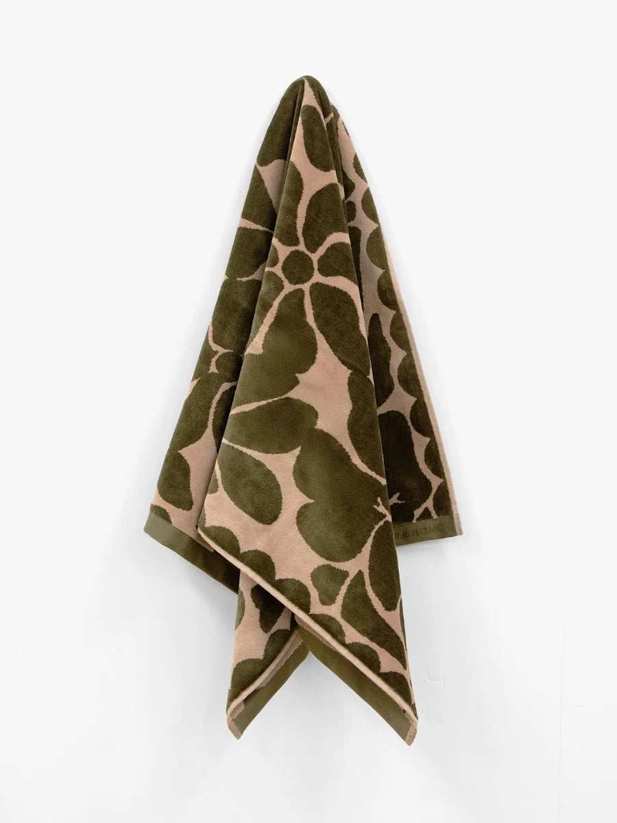 Palma Petal & Stripe Bath Towel Caper/Shell