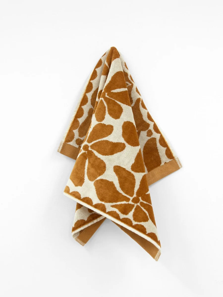 Palma Petal & Stripe Bath Towel Bronoze/Shell