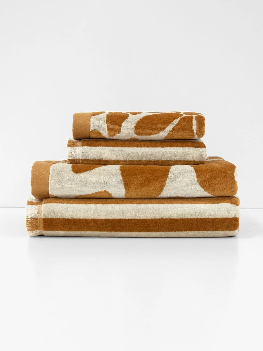 Palma Petal & Stripe Bath Towel Bronoze/Shell