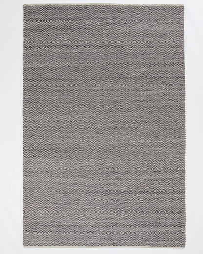 Matterhorn Rug | Tar