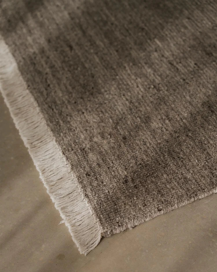Anton Rug | Ash