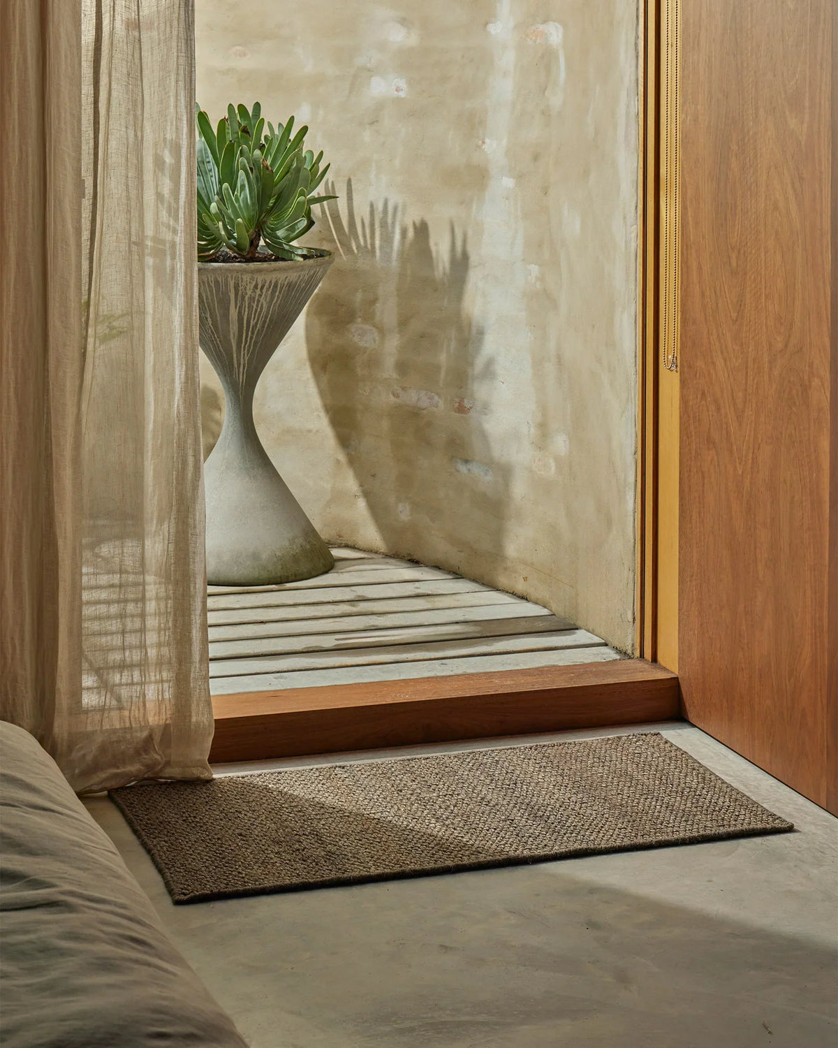 Ivano Graphite | Entry Mat